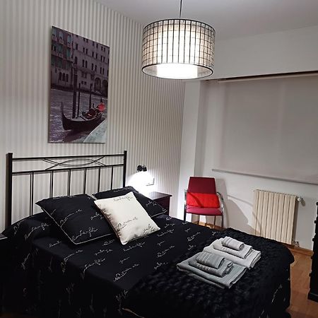 Apartamento María Belkis Ourense Exterior foto